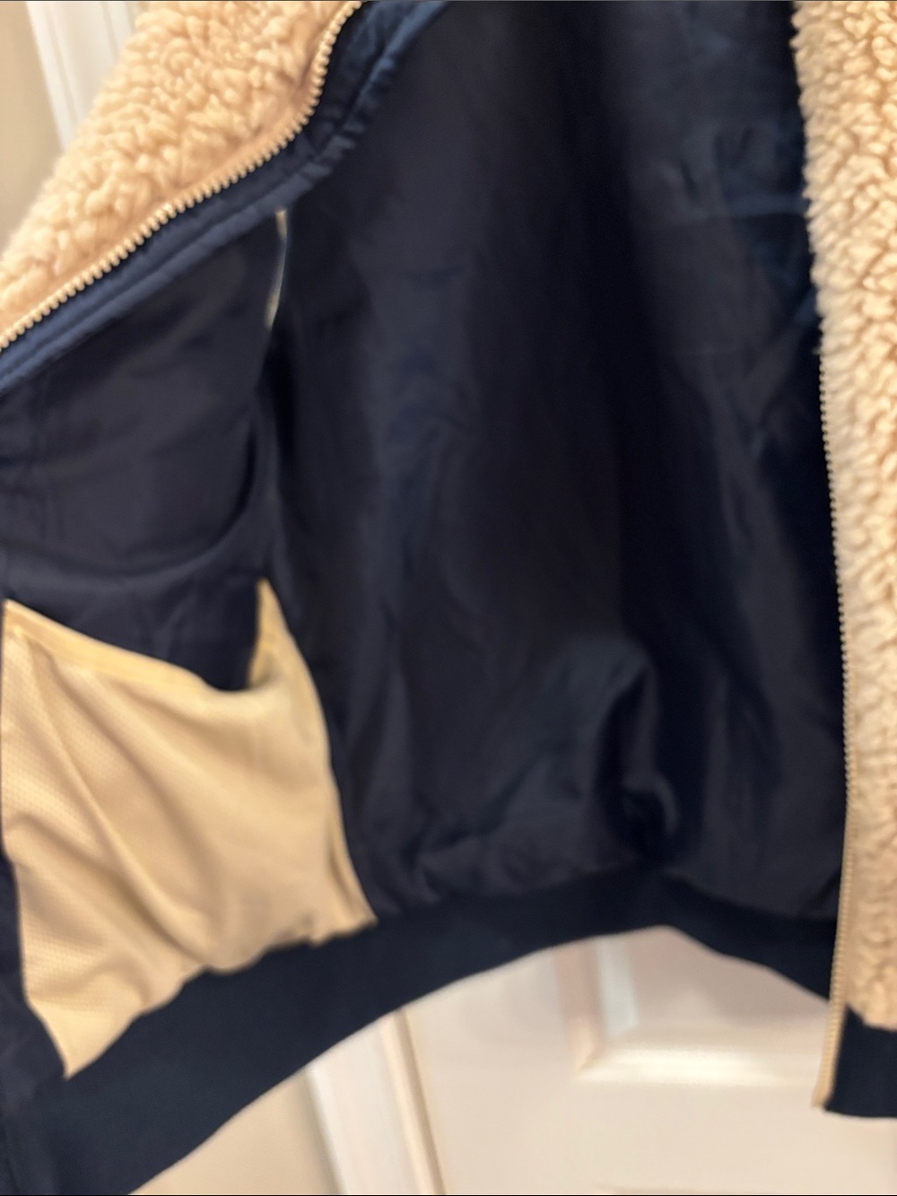 BASS Cream Sherpa Vest with Navy Trim - size small - Picture 6 of 7